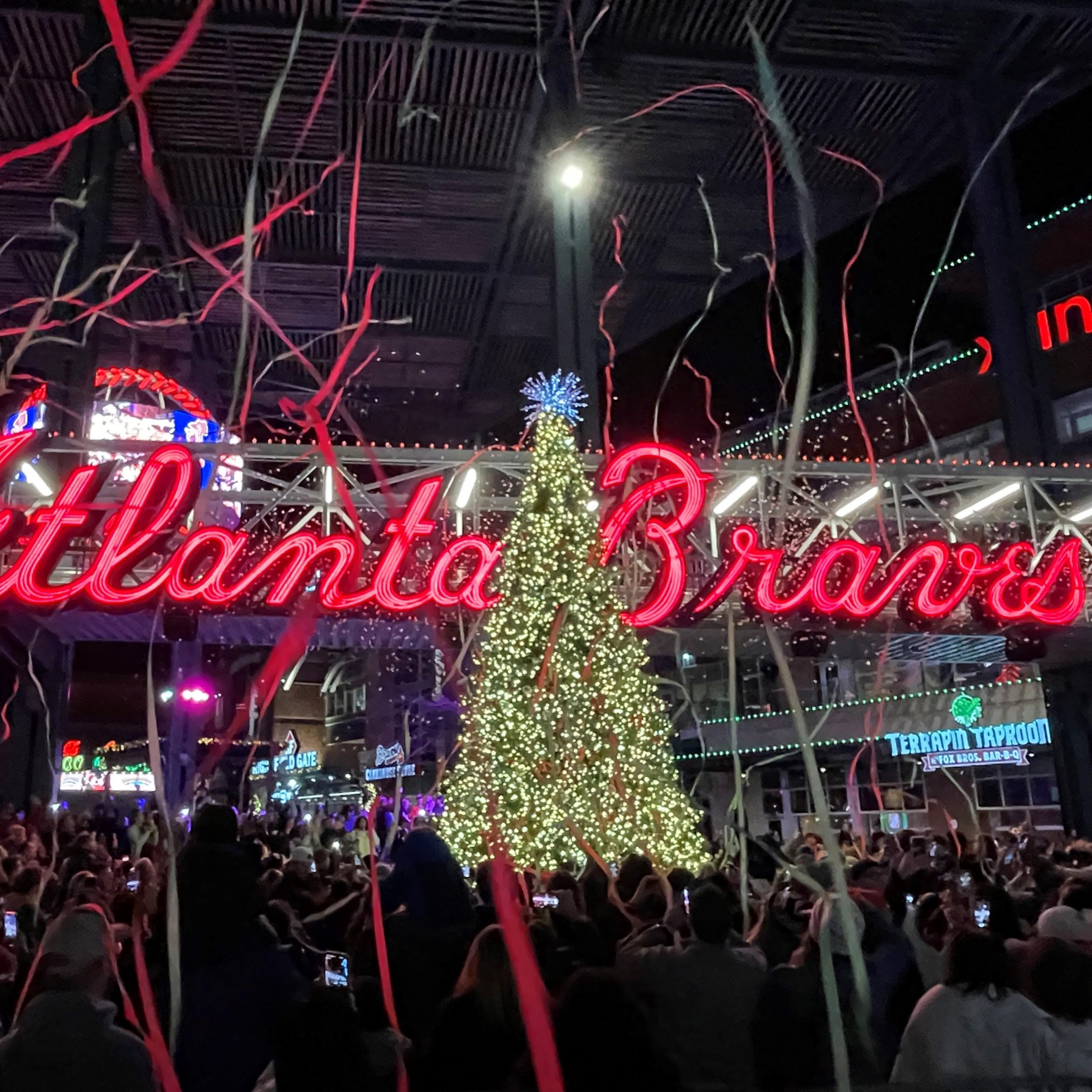 tree lighting event at the battery atlanta