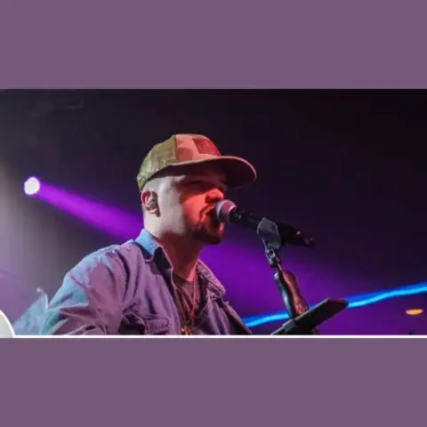 Paul Rosewood Pop-Up Show at Park Bench